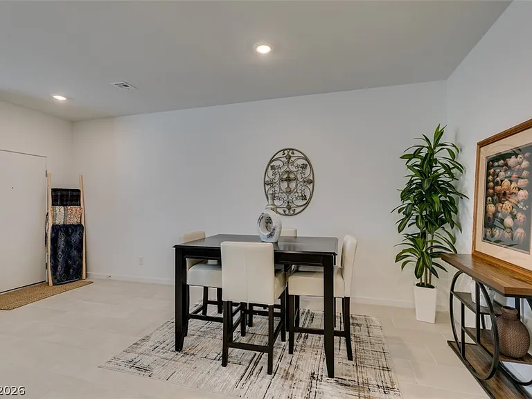 1535 Maria Crossing Ave — Photo 6