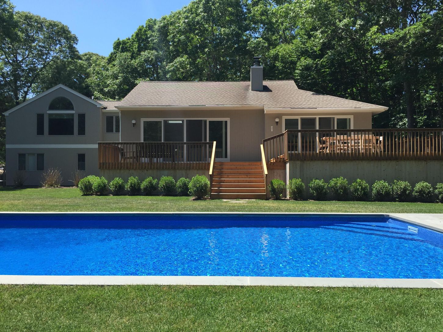  Upper Deck for Outdoor Enjoyment