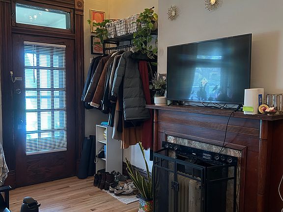 3rd image of 735 Dennison Ave APT A