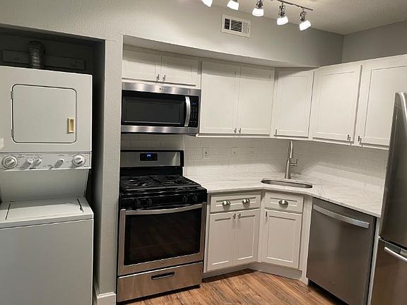 4th image of 9055 Wrenwood Ln