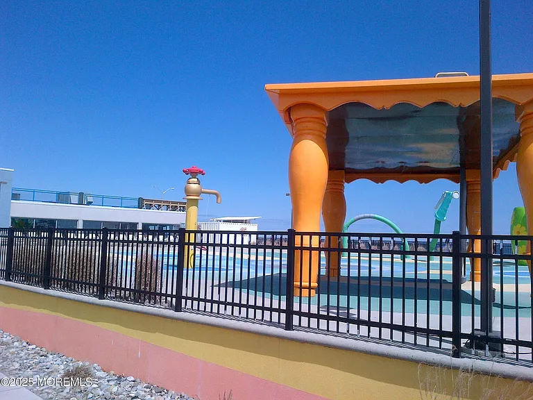 400 Deal Lake Dr #8F — Photo 39