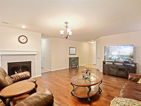 4th image of 13003 Michelle Dr