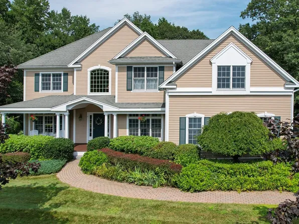 4 Kidder Ln, Southborough, MA 01772