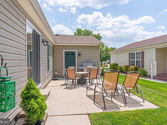 5th image of 286 Pebble Beach Dr