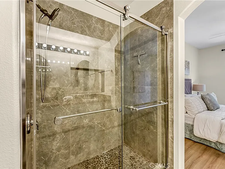 304 Birch Grv — Photo 31