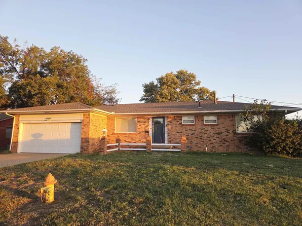 617 E Cleveland Dr, Hennessey, OK 73742