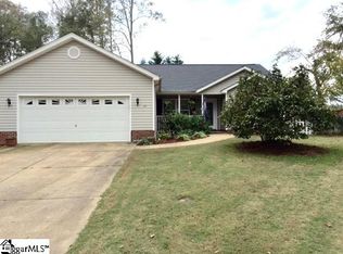 21 Chantilly Rue Ct, Simpsonville, SC 29681