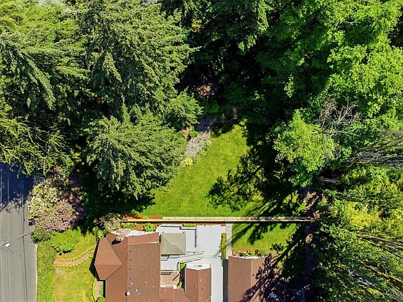 2nd image of 462 Ramsdell Street