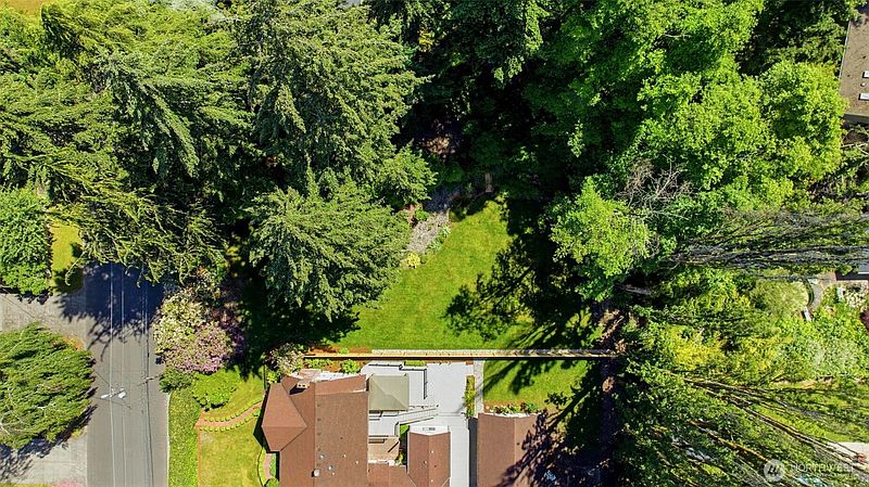 2nd image of 462 Ramsdell Street