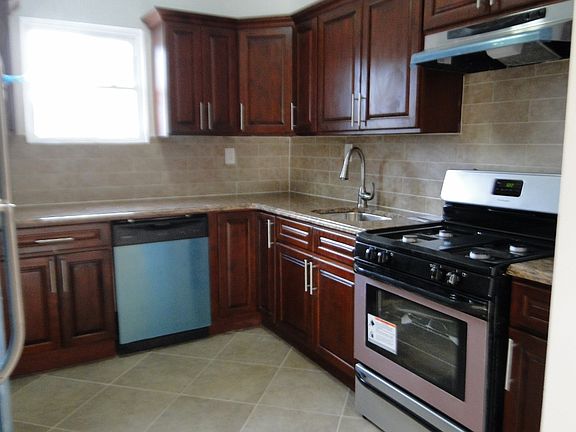 New stainless stl appliances