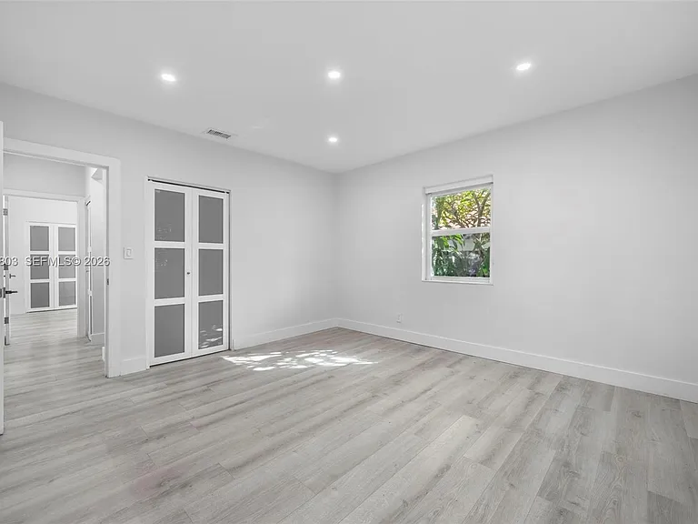 1262 SW 15th Ter — Photo 26
