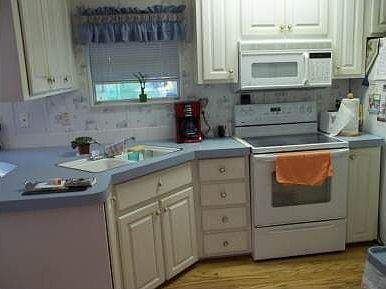 3rd image of 34 Windward Dr