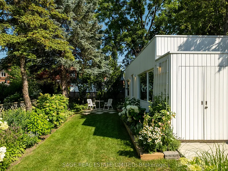 162 John St — Photo 37