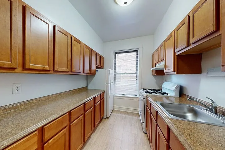 1101 E. Hyde Park Boulevard — Photo 35
