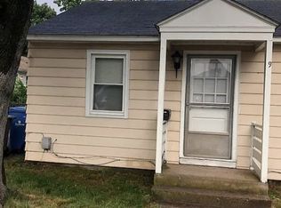 9 Hathaway Ln, Manchester, CT 06040