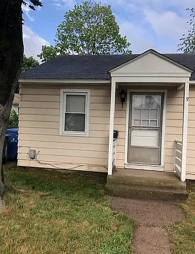9 Hathaway Ln Photo 1
