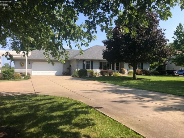 911 Bogart Rd, Huron, OH 44839