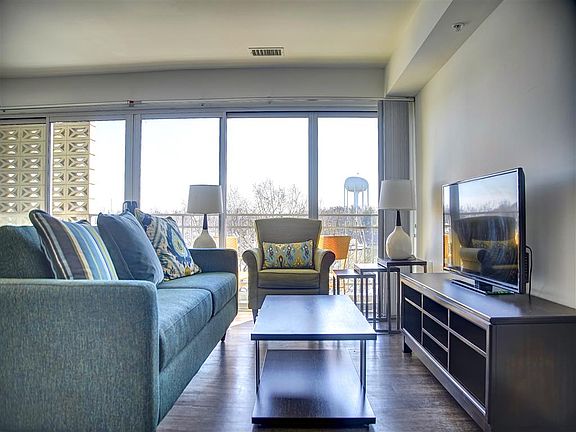 3rd image of 655 Americana Dr #630-206