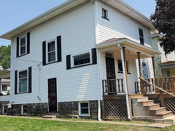3rd image of 1514 Chester Ave