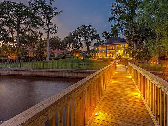 4th image of 12799 E Camellia Bay Dr