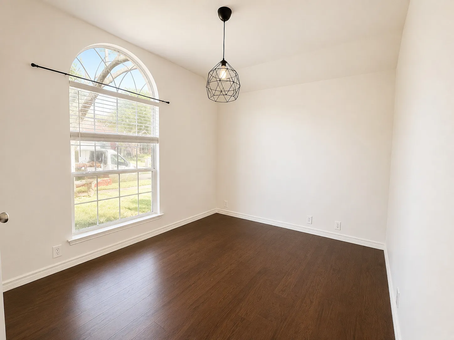 3 bed, 1738 sqft, $2,500 — Photo 3