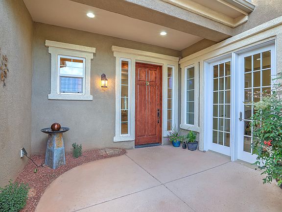 3rd image of 2305 Desert View Rd NE