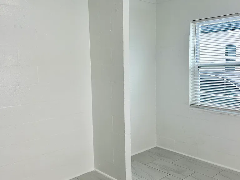 735 S Washinton Ave — Photo 4