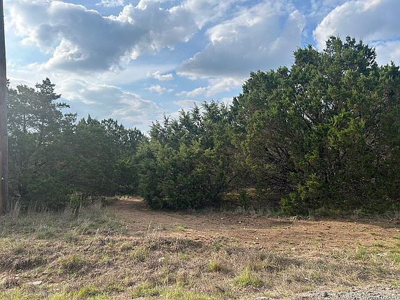 5th image of 1015 Grassland LOT 2