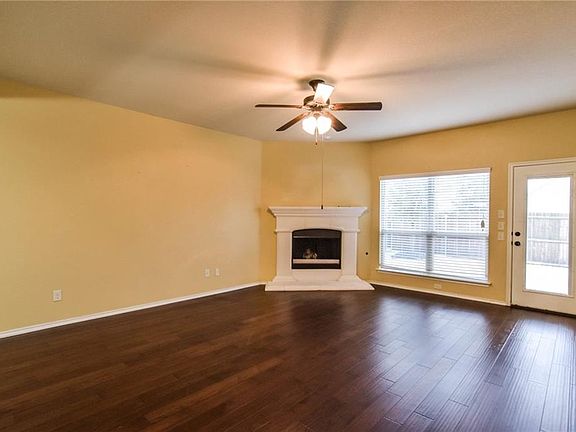 5th image of 9904 Cottontail Ln