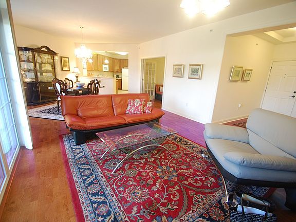 Living Room/Dining Room