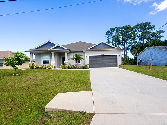 3rd image of 2149 SW Susset Lane