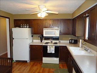 3rd image of 188 W Birch Ln