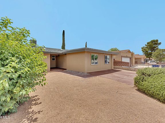 2nd image of 9961 Desert Willow Way