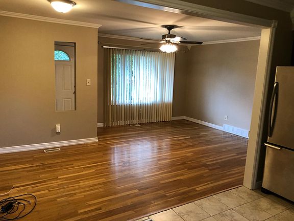 5th image of 50831 Dartmoor Dr