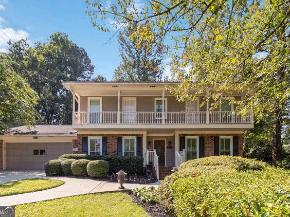 3541 Castlehill Ct, Tucker, GA 30084