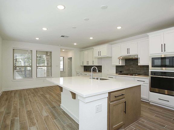 4th image of 530 W Cascade Heights Dr