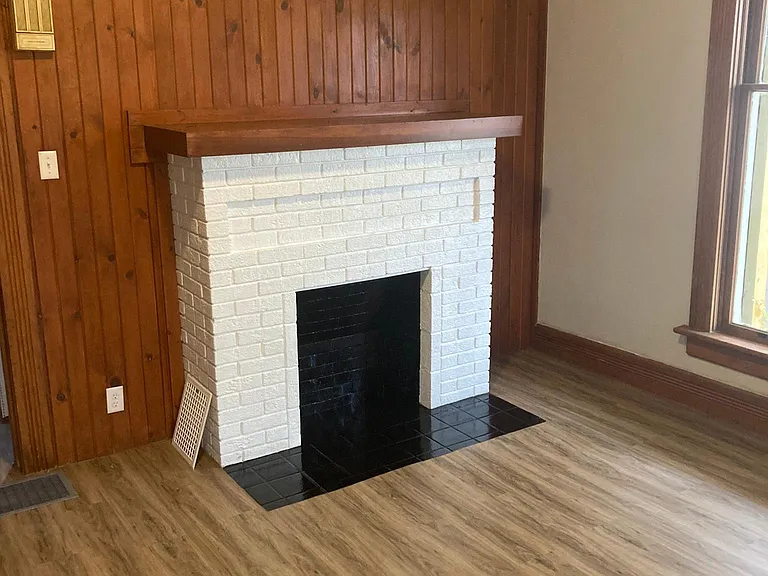 206 Lane St — Photo 2