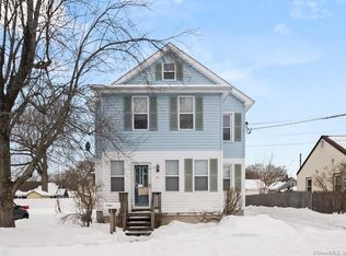 41 Kent St, Plainville, CT 06062