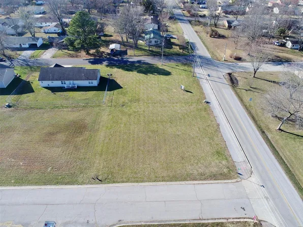 LOT Four Max Ave, Cuba, MO 65453
