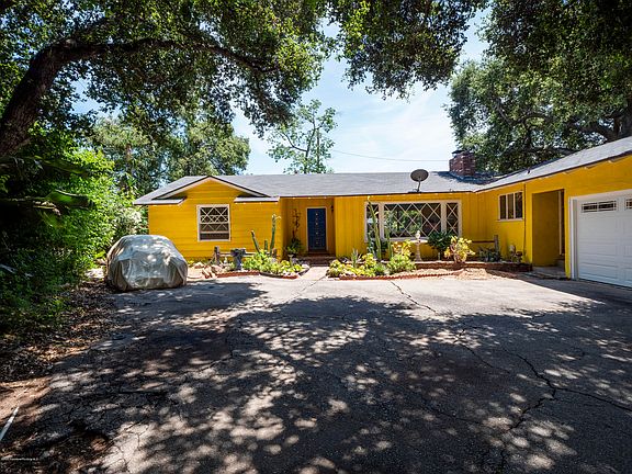 2nd image of 1072 Hollygrove Ln