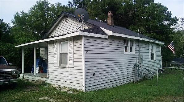 1st image of 52 Henderson St