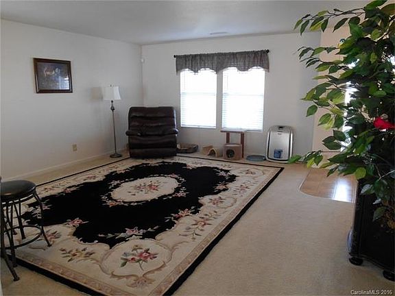4th image of 208 Zander Woods Ct