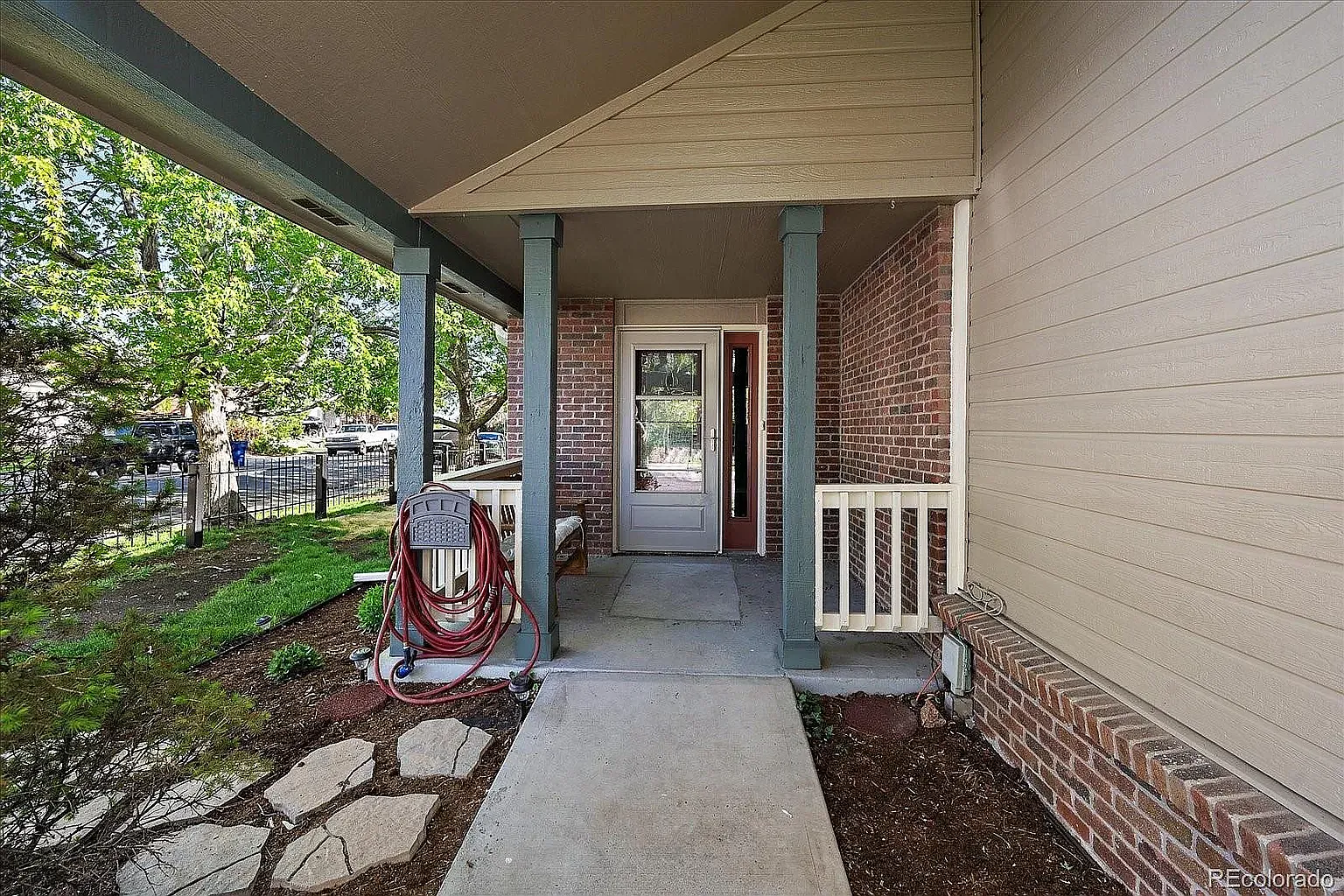 4 bed, 2755 sqft, $2,850 — Photo 2