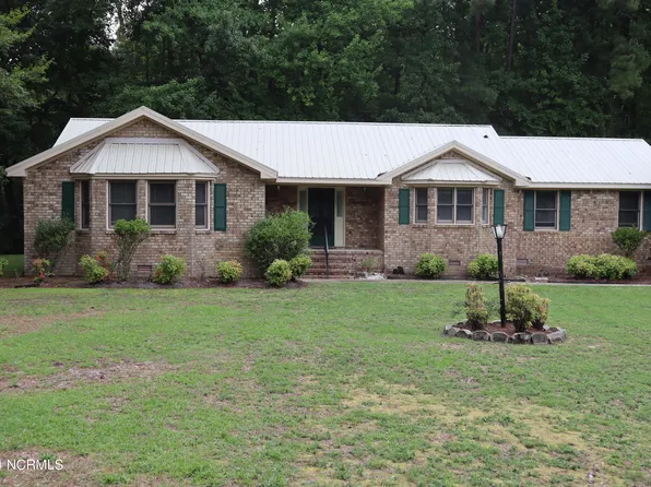 332 S Wedgewood Drive, Washington, NC 27889