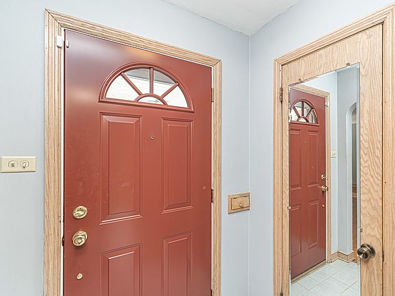 4th image of 3141 W 100th St