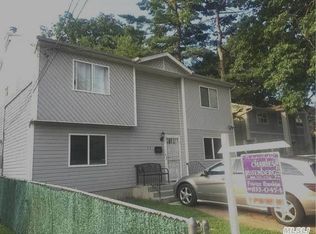 68 Oak Ave, Hempstead, NY 11550