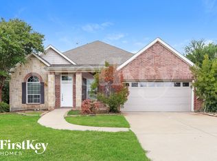 4504 Foxpoint Ct, Arlington, TX 76017