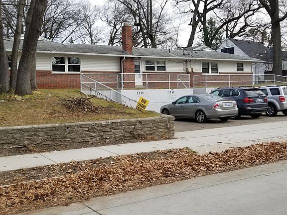 5th image of 1331 W Farnum Ave #1337