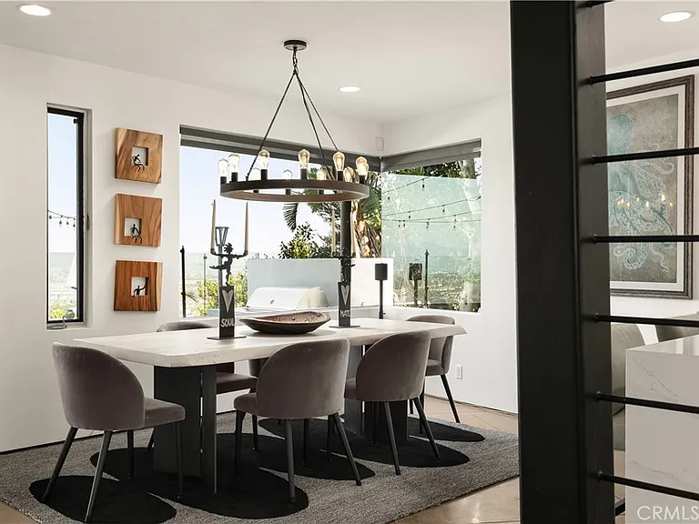 3230 Tyrol Dr — Photo 31