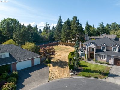 14292 NW Lakeshore Ct, Portland, OR, 97229